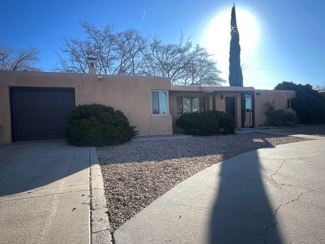 Building Photo - 3112 Colorado St NE