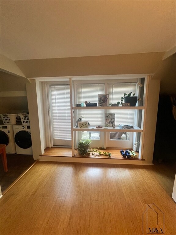 Building Photo - 56 Oliver St