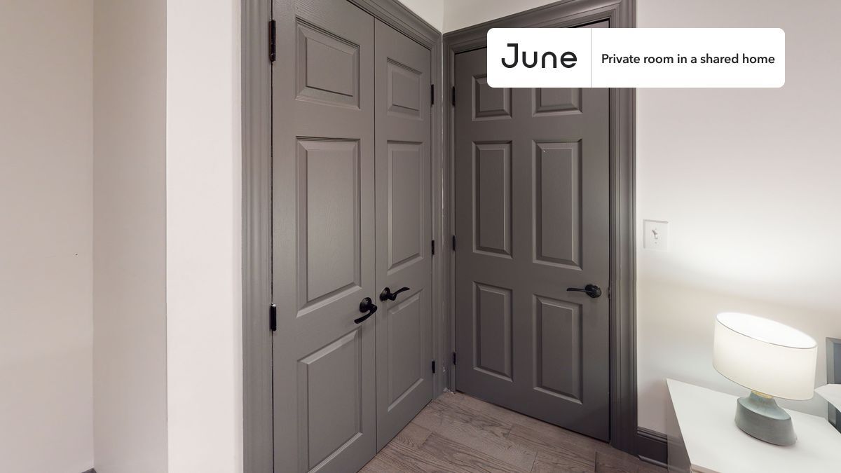 Building Photo - Private bedroom in 2 bed/1 bath Home
