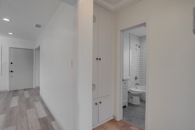 Building Photo - 11310 Argan Ave