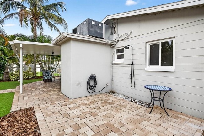 Building Photo - 5519 Commonwealth Ave N