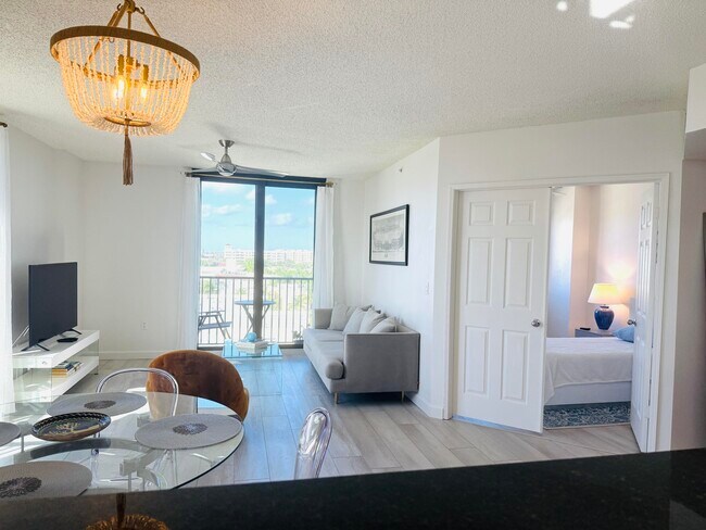 Building Photo - 651 Okeechobee Blvd