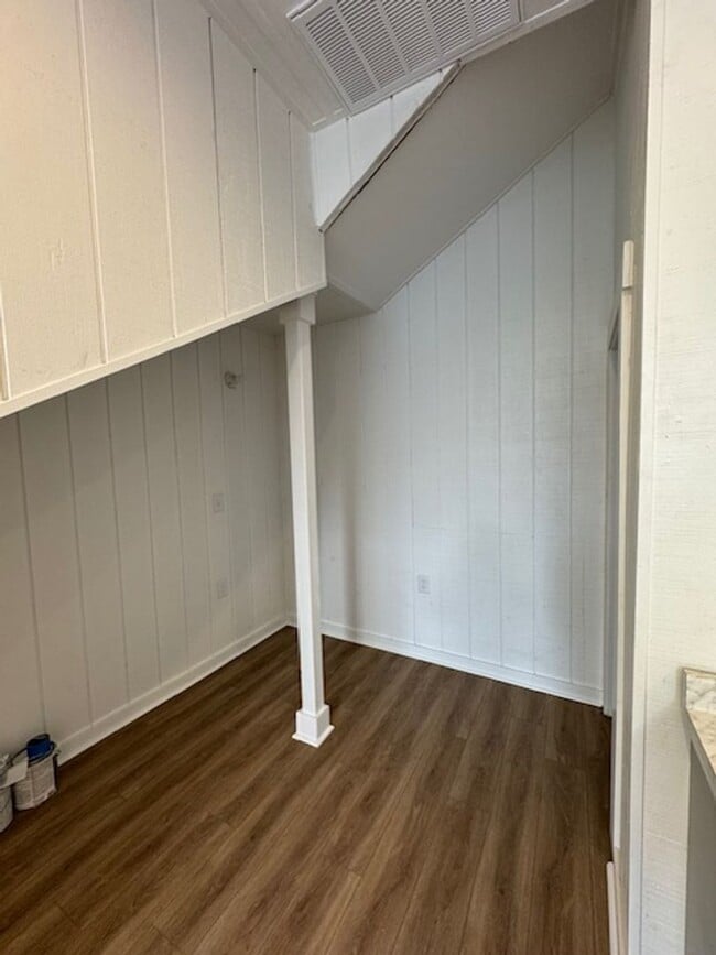 Building Photo - Commercial Building Downtown