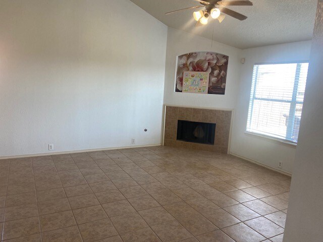 Building Photo - 5714 Baldwin Elm St