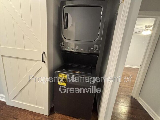 Building Photo - 105 Rockmont Rd