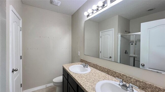 Building Photo - 9017 Alba Ln
