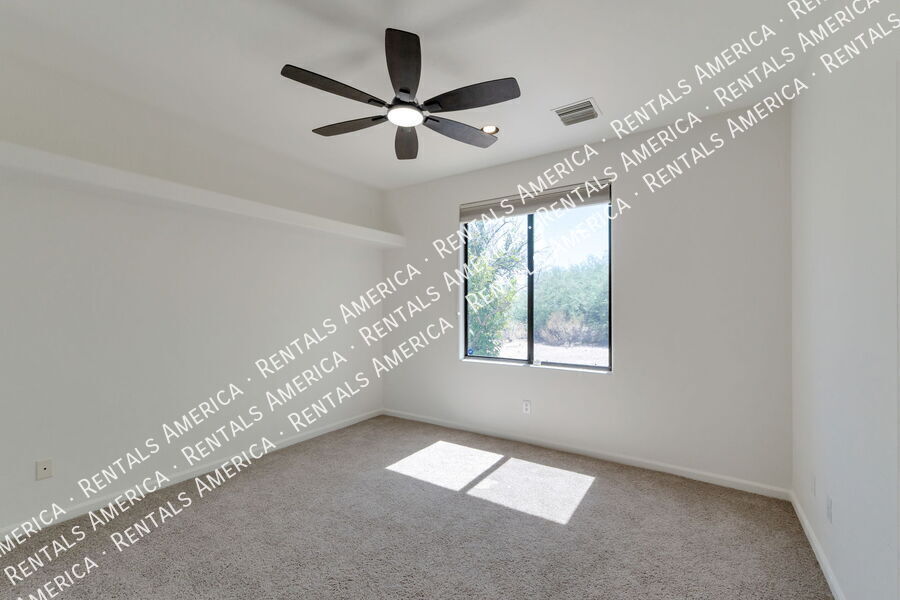 Building Photo - 6445 N Silver Smith Pl