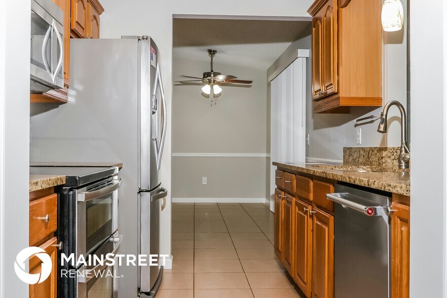 Building Photo - 5315 Hickory Dr