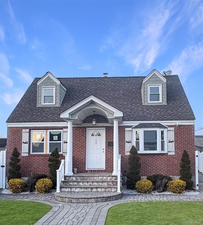 Building Photo - 741 Salem Rd