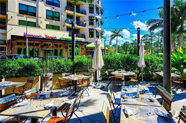 Building Photo - 592 Beachwalk Cir