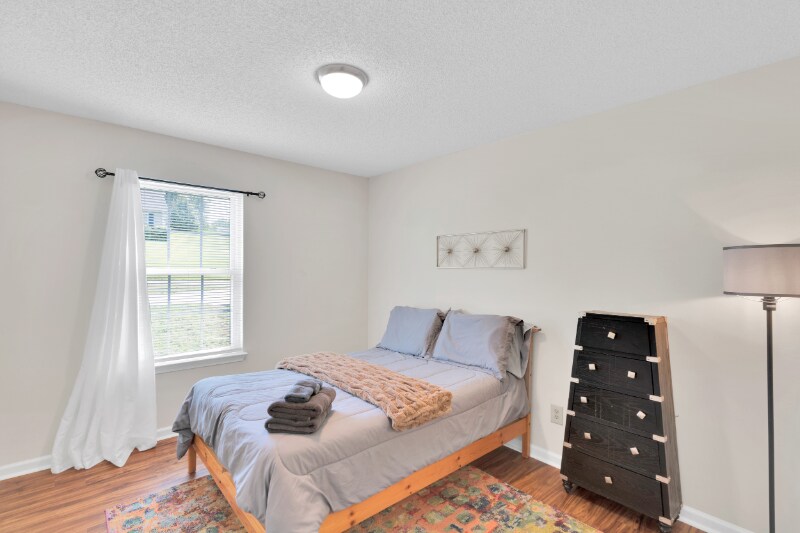 Building Photo - 1216 Eagle Ridge Dr