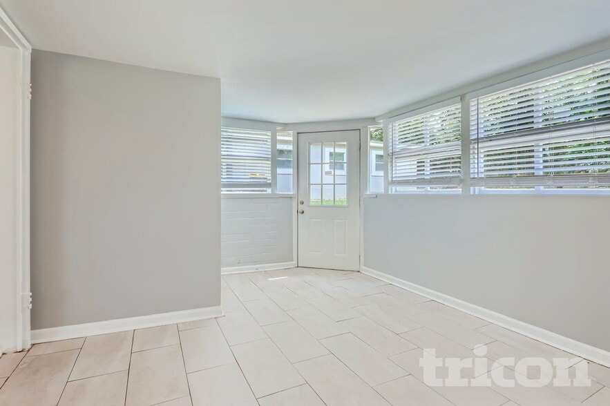 Building Photo - 141 Fairview Dr