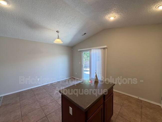 Building Photo - 8035 Sierra Altos Pl NW