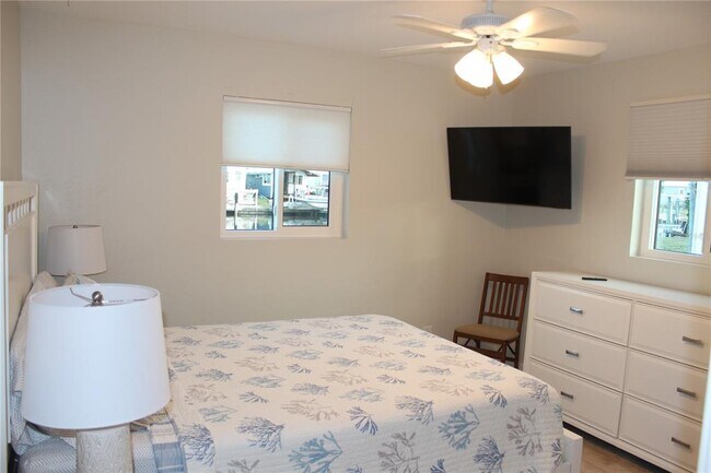 Building Photo - 2744 Sanderling Ct