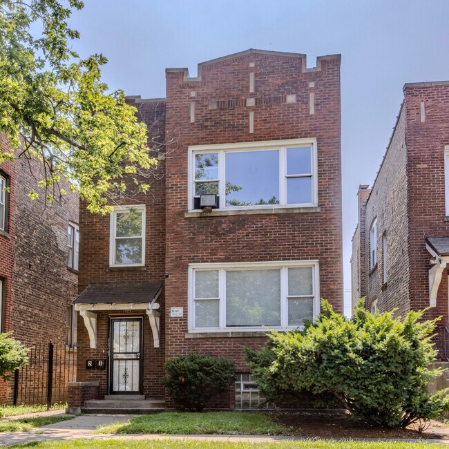 Primary Photo - 1523 E 74th Pl