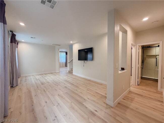 Building Photo - 10150 W Glen Aire Ave