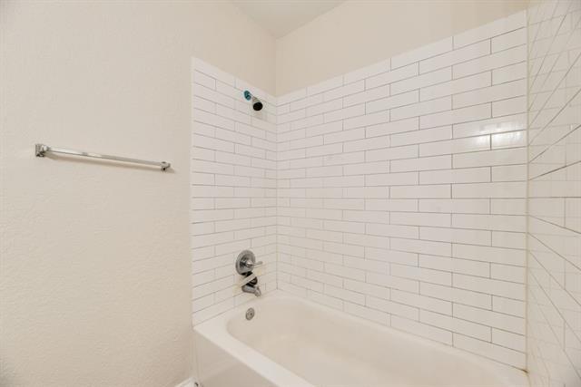 Building Photo - 105 Wildwood Ct
