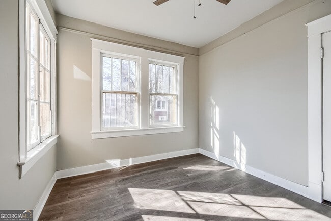 Building Photo - 1445 Lucile Ave SW