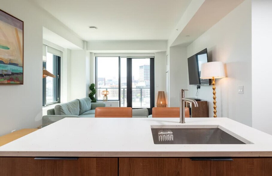 Building Photo - 360 Foley St