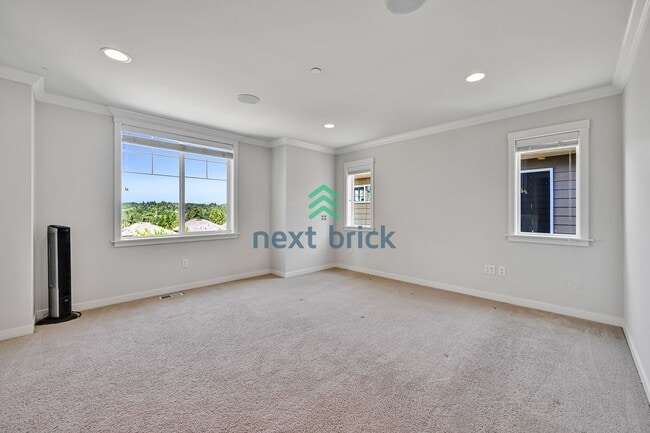 Building Photo - A spacious 4-bedroom+ 2 dens +Bonus Room a...
