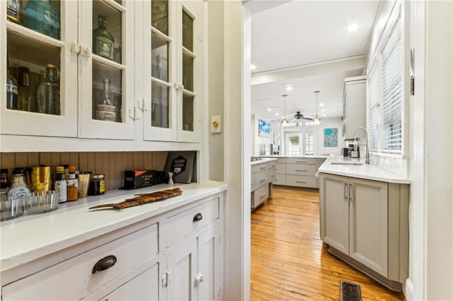 Building Photo - 901 Adair Ave NE