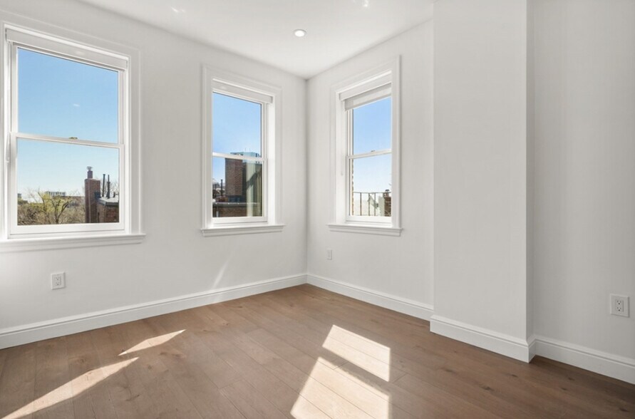 Building Photo - 537 Boylston St
