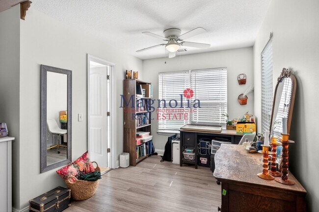 Building Photo - 3 bedrooms, 2 bathrooms in Richmond HIll's White Oak Subdivision! Close to I95, Savannah, Pooler ...