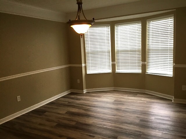 Building Photo - 357 Pinecrest Ct