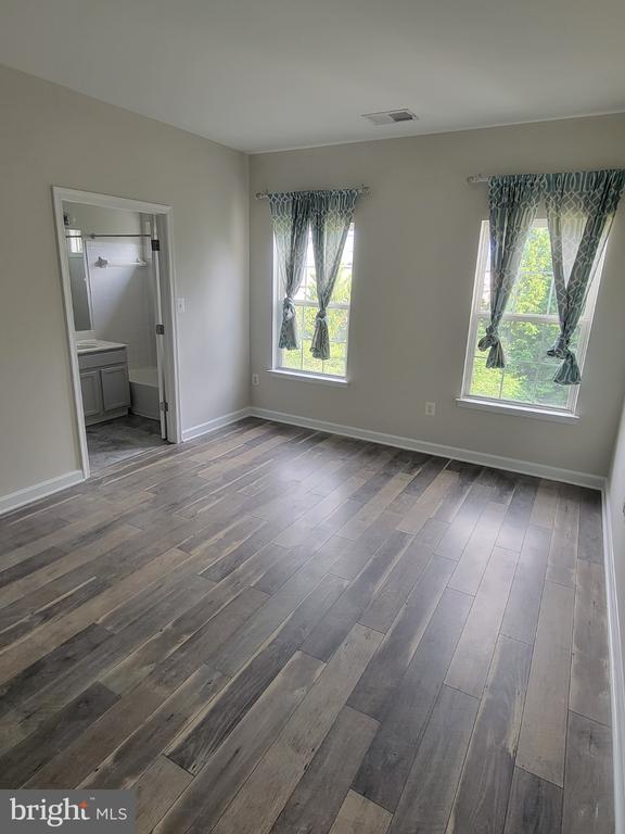 Building Photo - 42497 Magellan Square