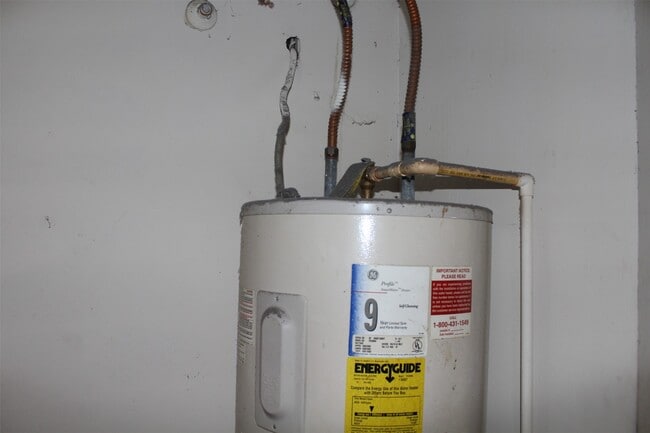 Building Photo - 8622 Brock Park Blvd