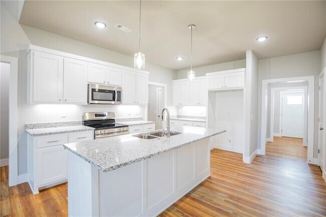 Building Photo - 1040 Seaborn Way