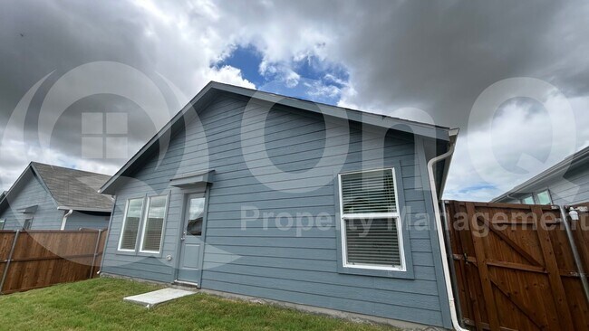 Building Photo - 3116 Tokara St