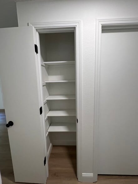 Hall linen closet - 14310 NE 14th Cir