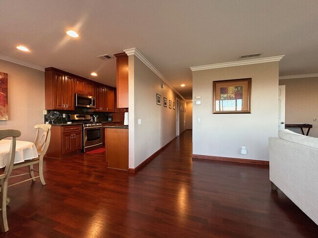 Building Photo - Rent Today!! Stunning 3-Bedroom Condo with Unbeatable Views!