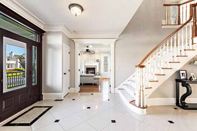 Building Photo - 30 Columbus Dr