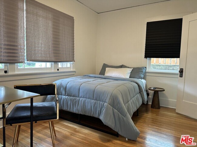 Building Photo - 531 Burchett St