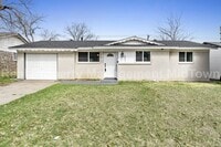 Building Photo - 2801 Plaza St