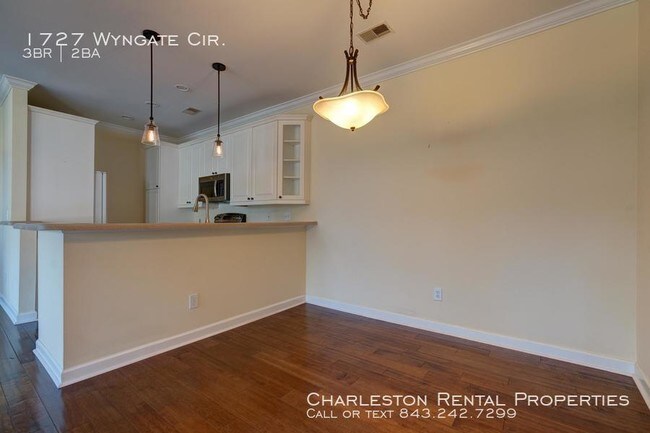 Building Photo - 1727 Wyngate Cir