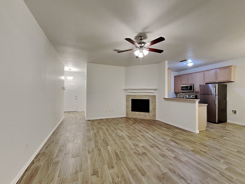 Building Photo - 6401 Downeast Dr