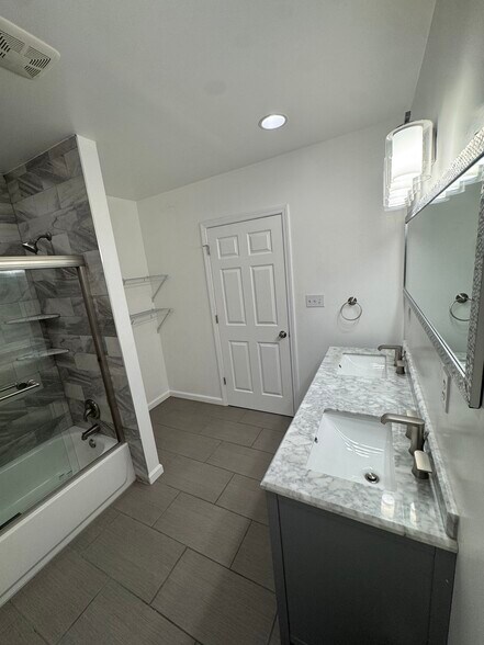 Building Photo - 3232 Harcum Way