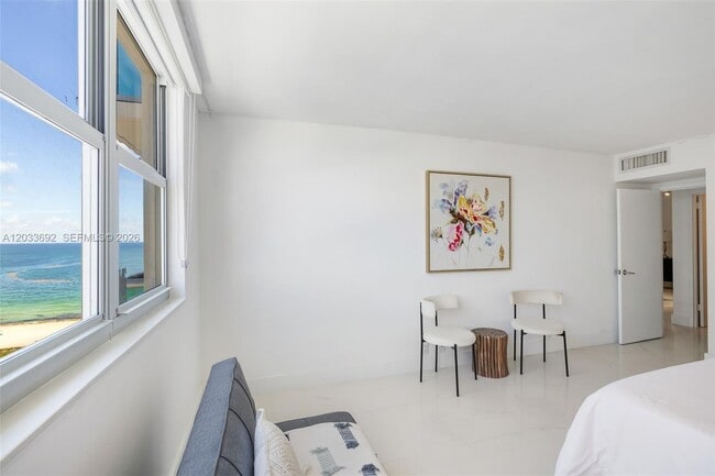 Building Photo - 9511 Collins Ave