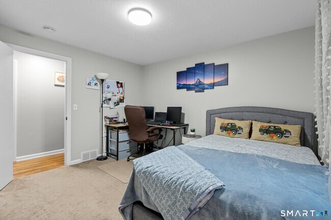 Building Photo - 128 Forest Dr