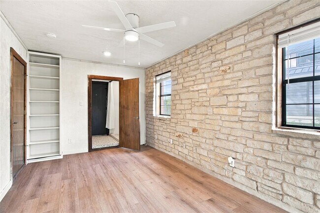 Building Photo - 4606 S 2nd St