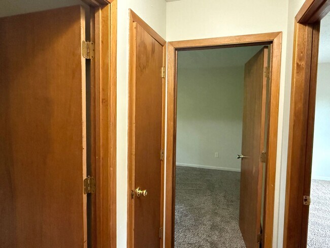 Building Photo - 110 Dove Ln