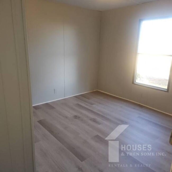 Building Photo - 1418 Anderson Ridge Rd