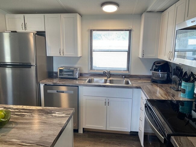 Building Photo - 430 Ranch Rd