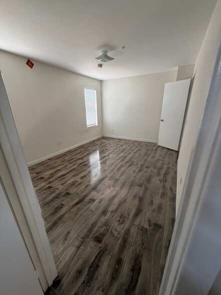Building Photo - 2468 New Ave