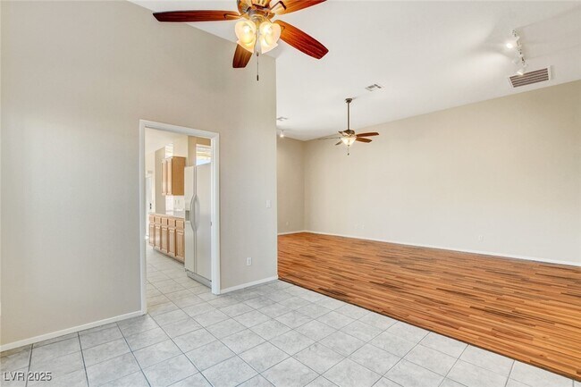 Building Photo - 8325 Jo Marcy Dr