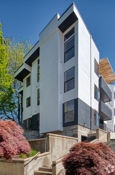 Building Photo - The Dex Apartments