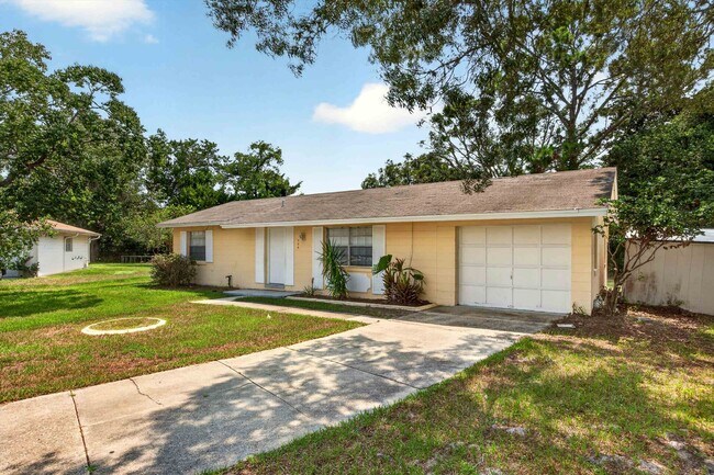 Building Photo - 328 Palos Ct
